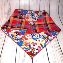 Load image into Gallery viewer, DOG TWINNING - Dog Mom - Red Plaid and Floral Pattern REVERSIBLE Gift Pack - Mug and Bag and Dog Bandana